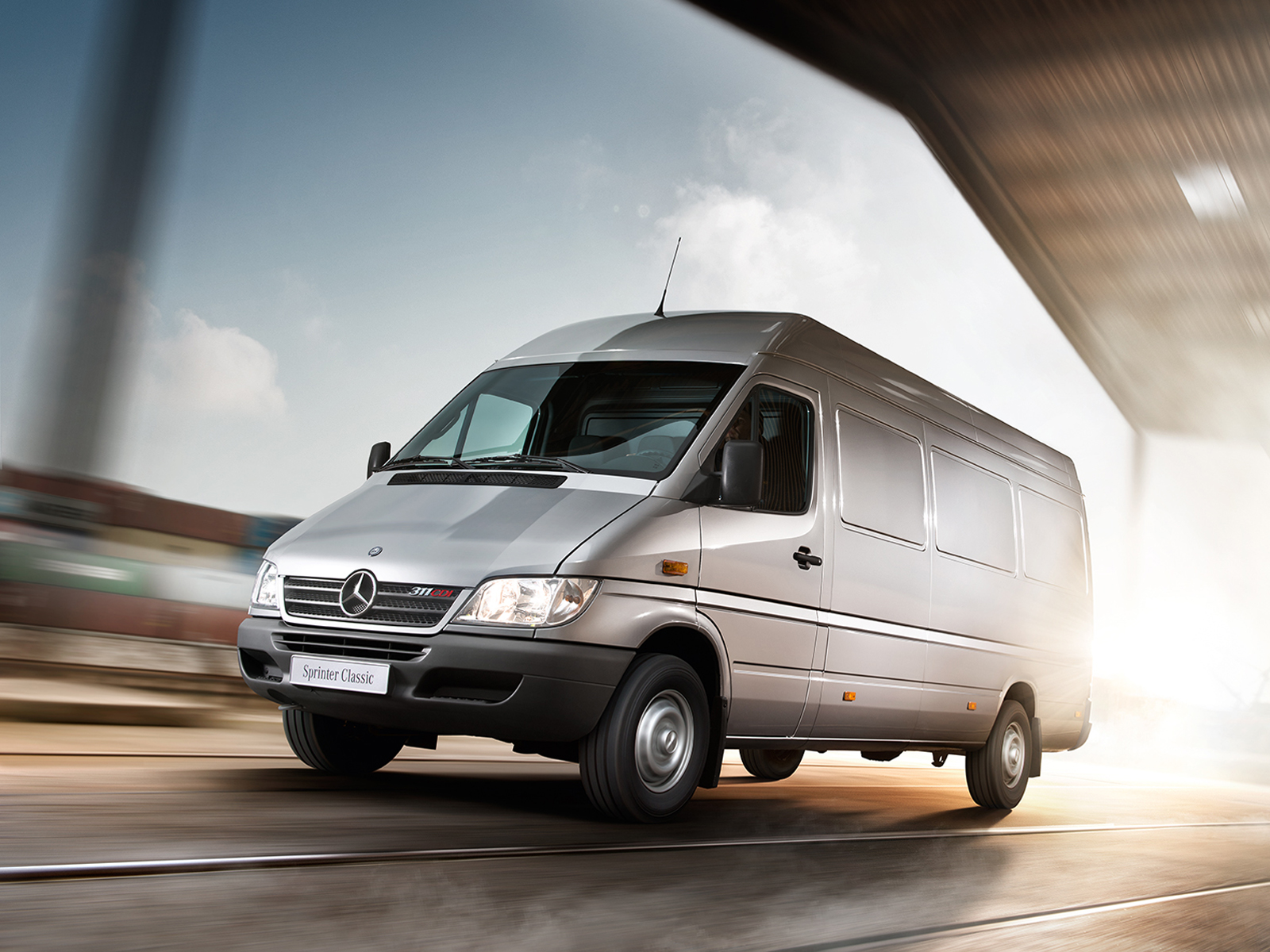 Mercedes-Benz Sprinter Classic фургон (Мерседес Бенц Спринтер Классик  фургон) в Ярославле. Комплектации. Цена. Фото. Характеристики